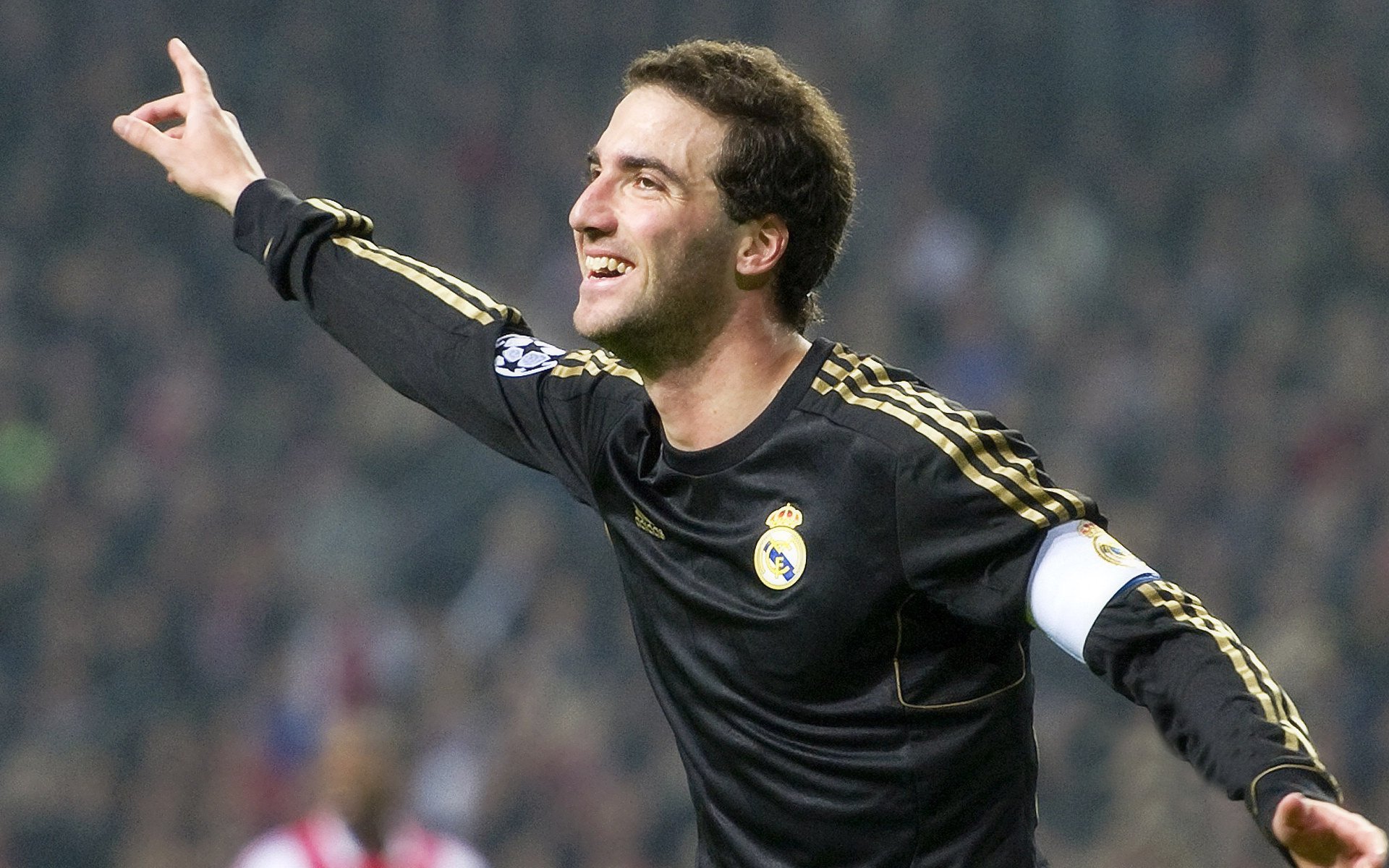 兰斯队员状态火热，比赛亮点纷呈，兰斯yyds